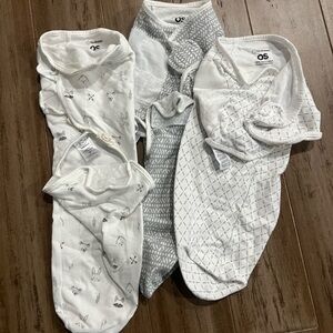 KeaBabies Organic Cotton Velcro Baby Swaddles in White and Gray